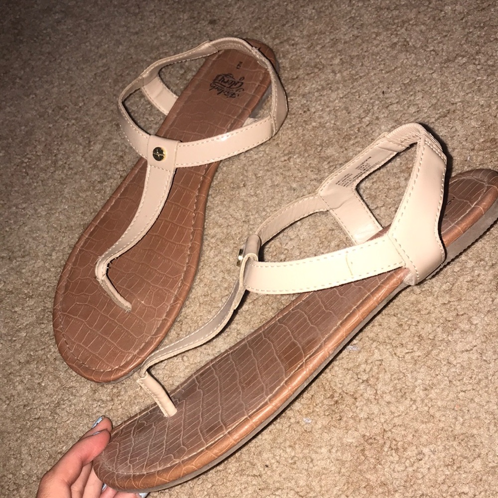 Sandals - Picture 3 of 3